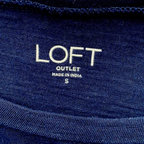 LOFT Outlet Floral Bouquet Tee - Picture 2 of 12